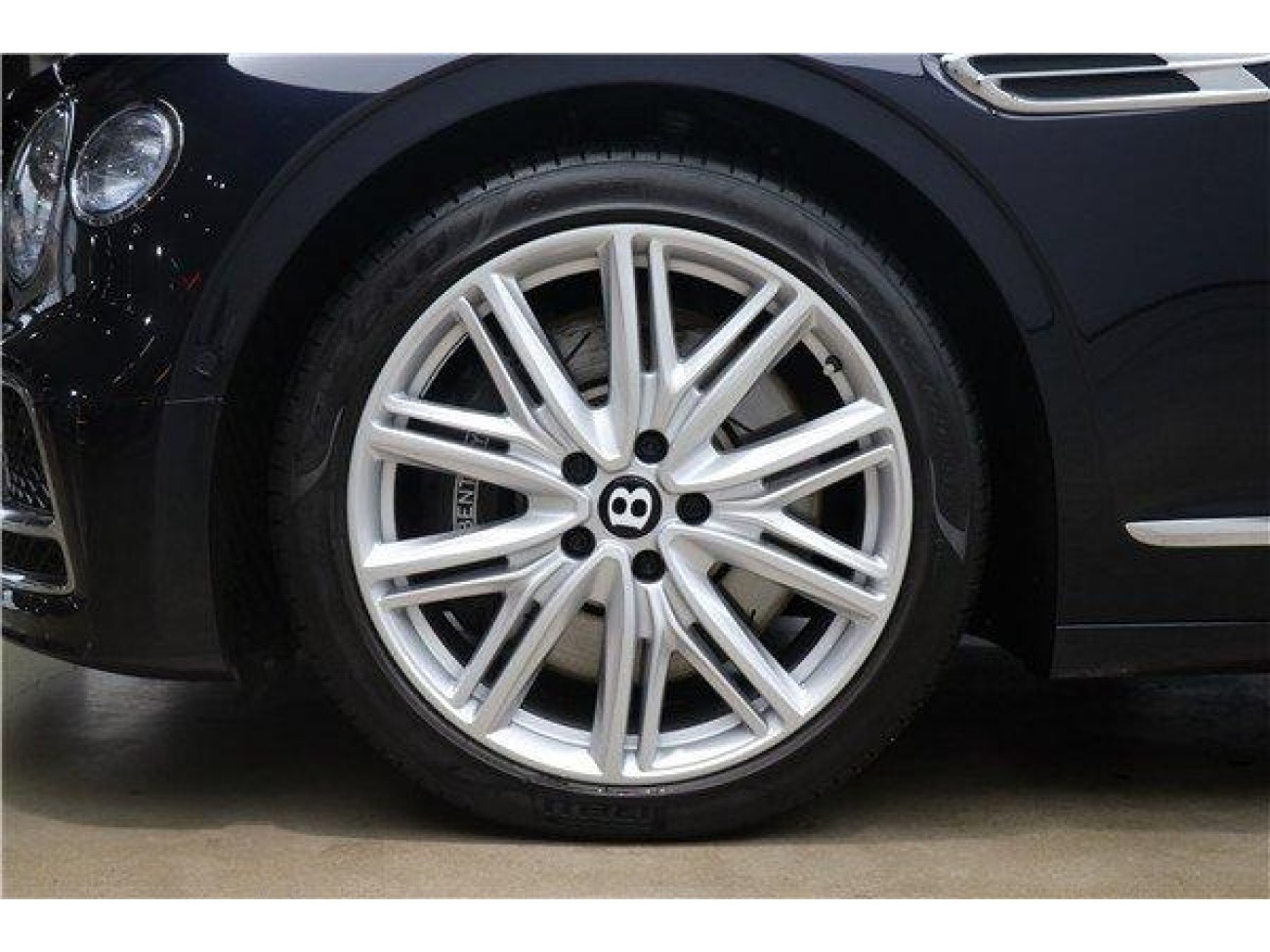 Bentley Flying Spur 2023