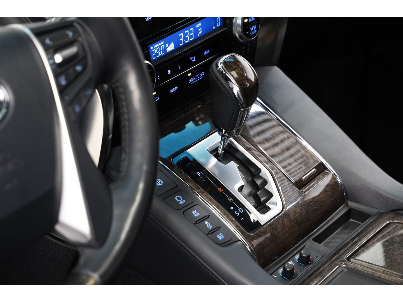 Toyota Alphard 2022