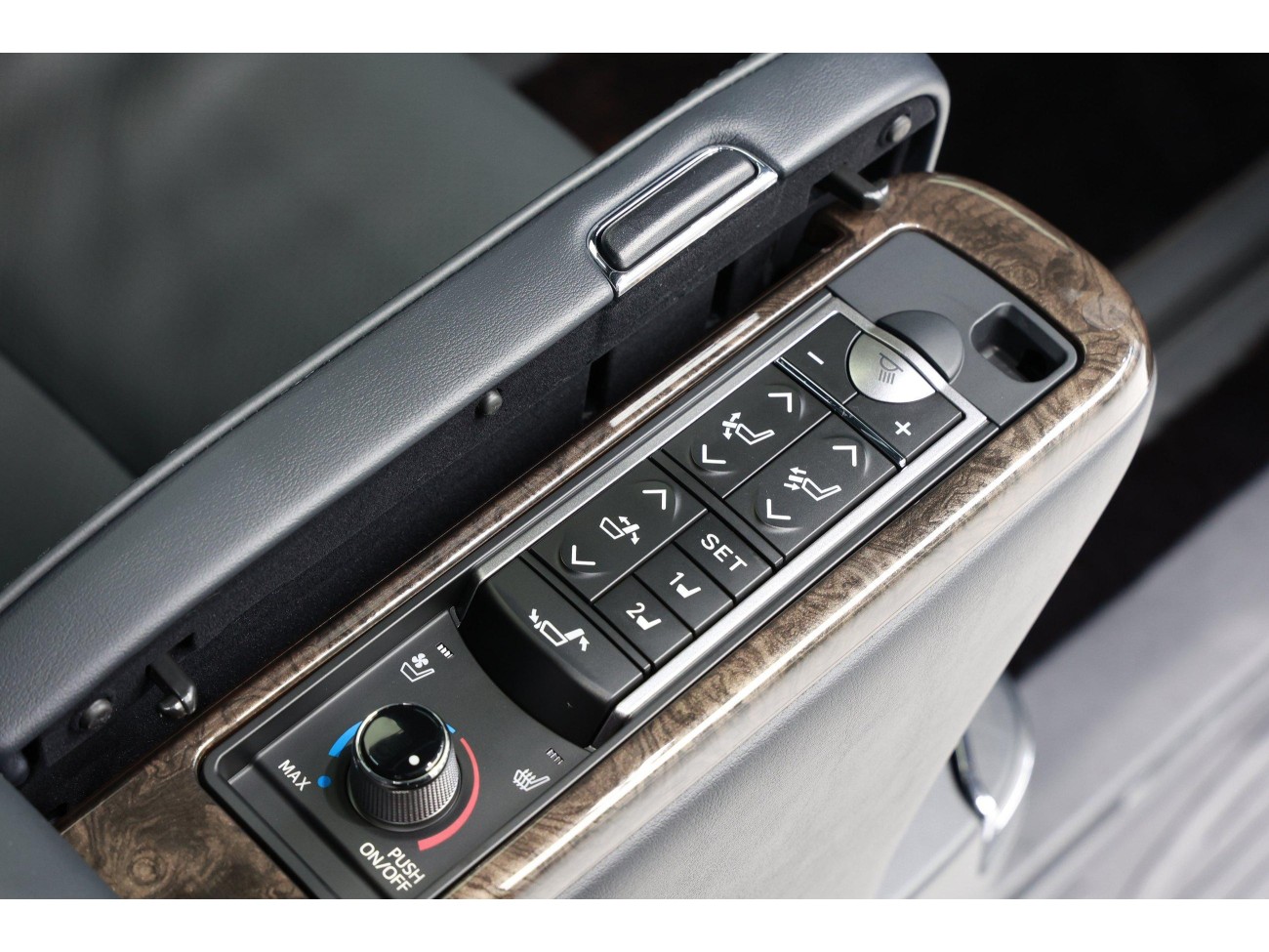 Toyota Alphard 2022