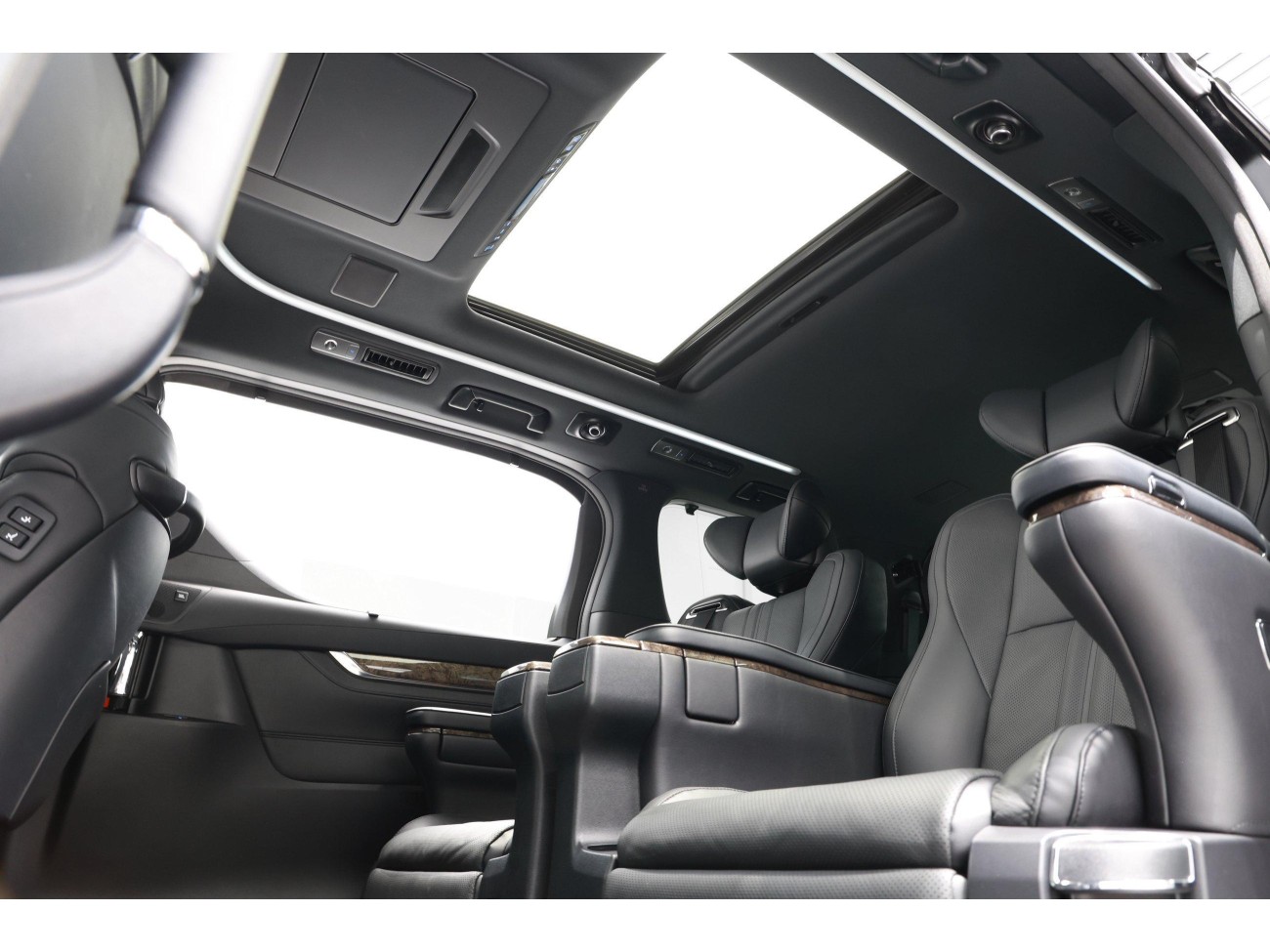 Toyota Alphard 2022