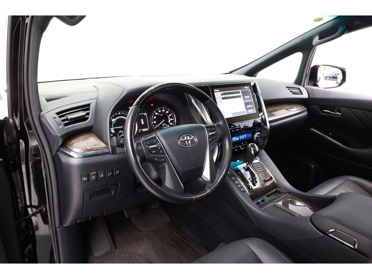 Toyota Alphard 2022