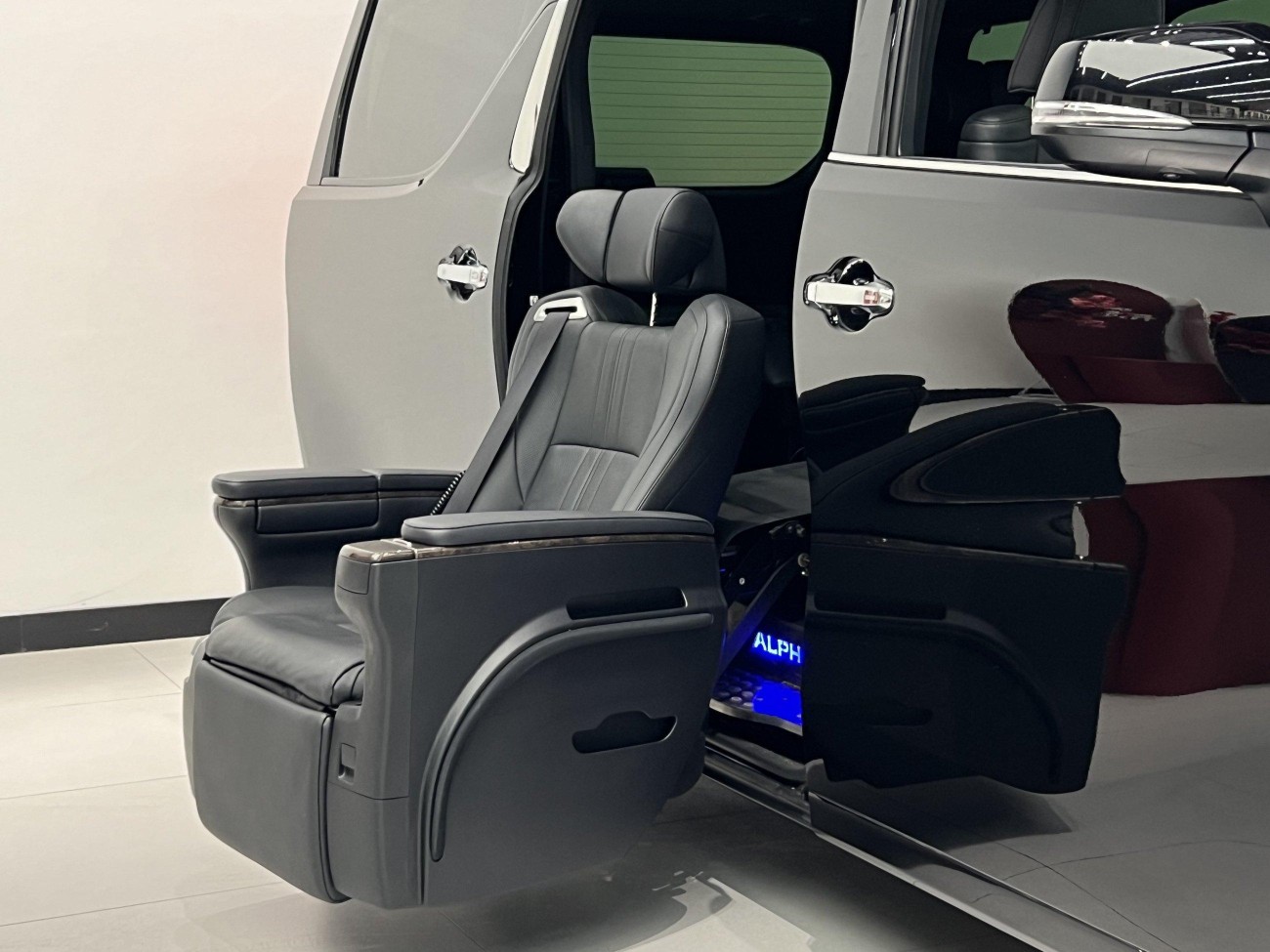 Toyota Alphard 2022