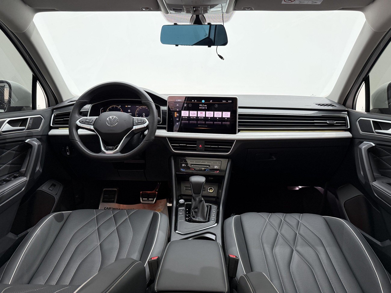Volkswagen Tiguan L 2024