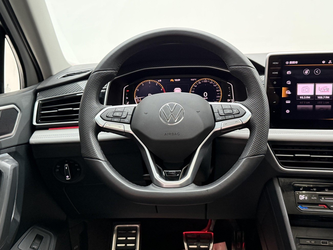 Volkswagen Tiguan L 2024