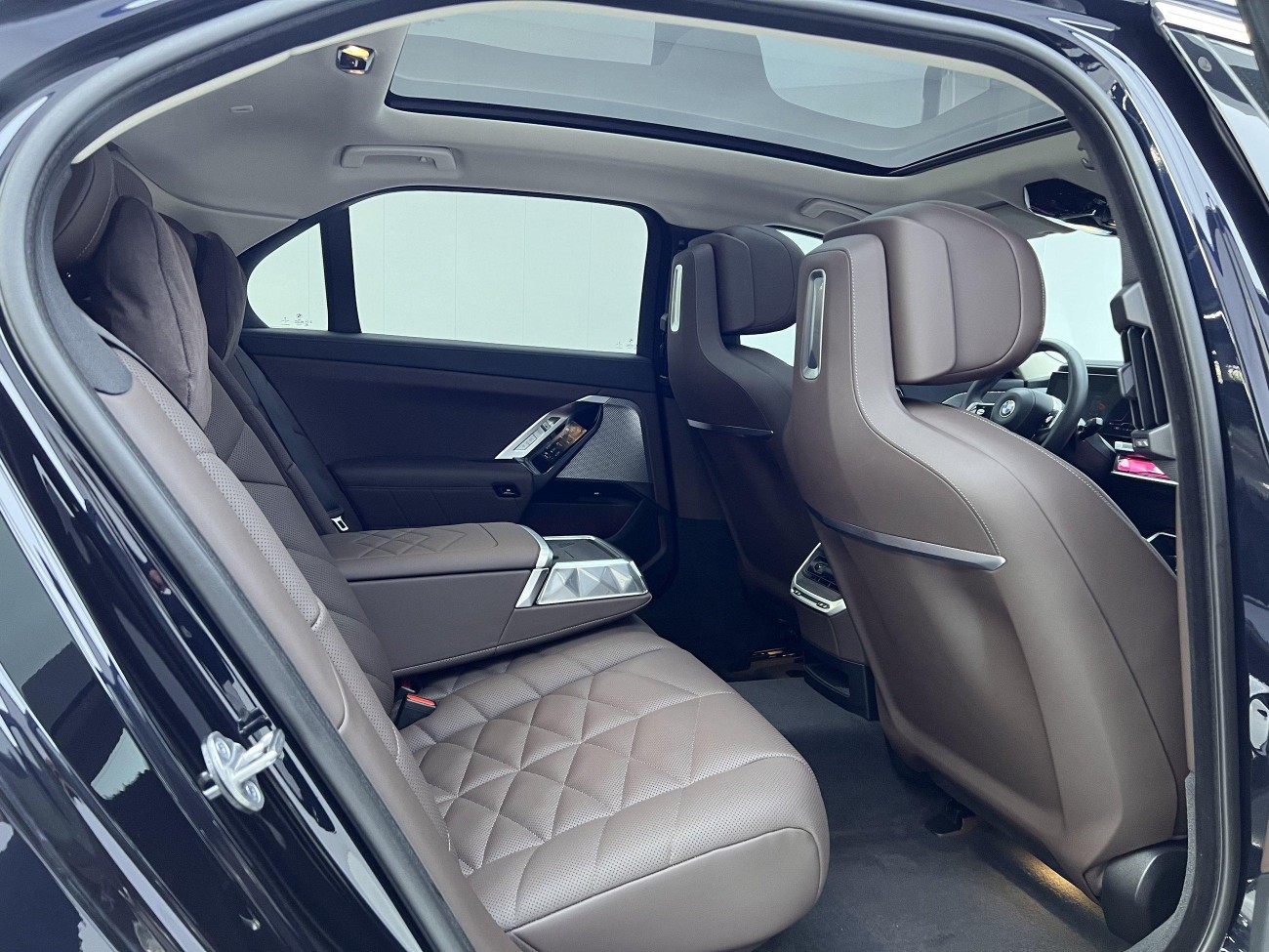 BMW 735Li 2023