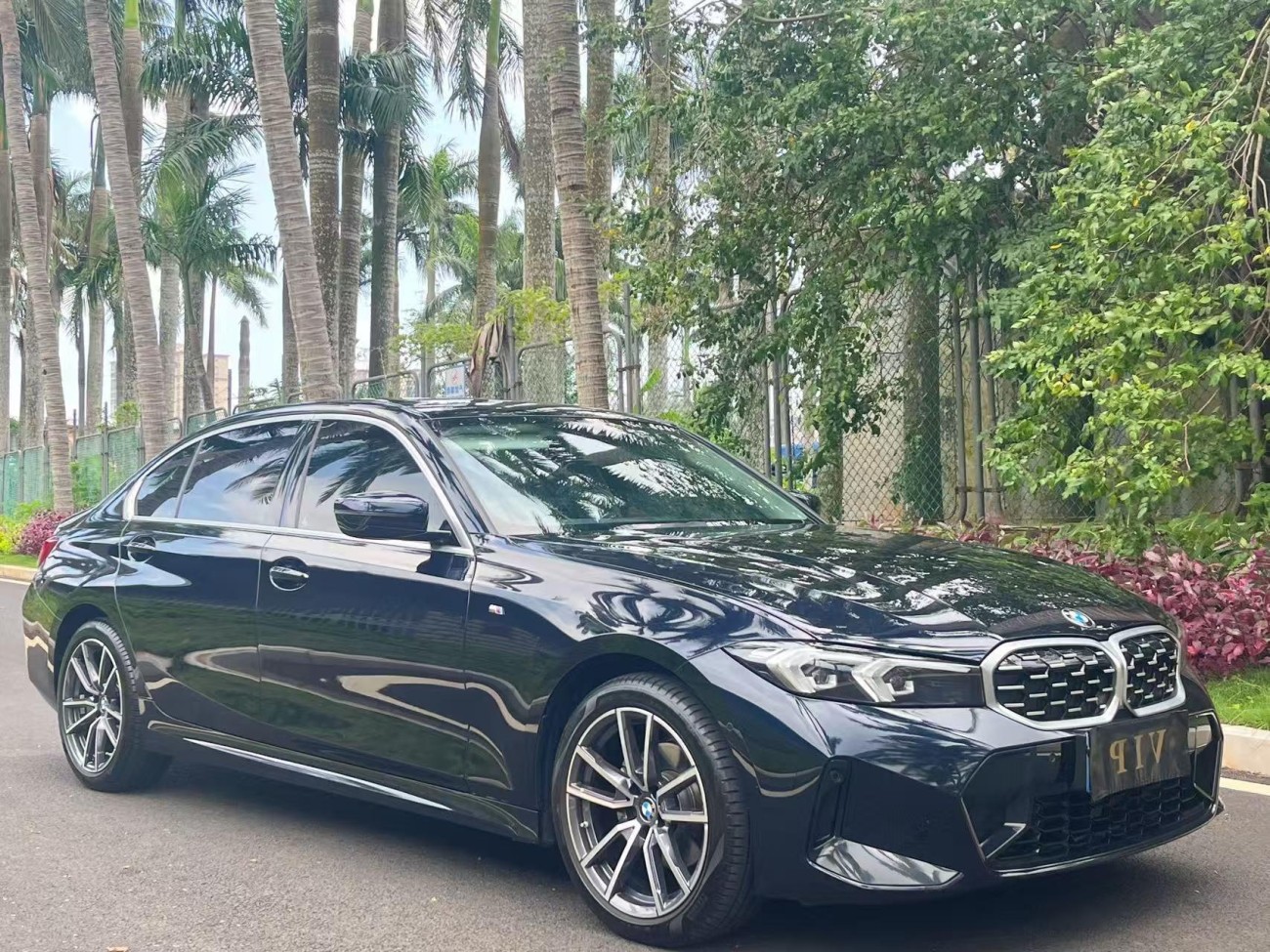 BMW 325Li 2023