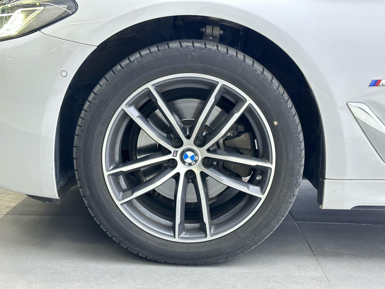 BMW 525Li 2023