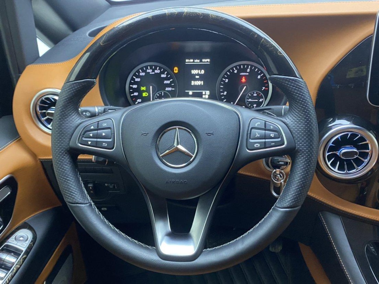 Mercedes-Benz 2023 2023