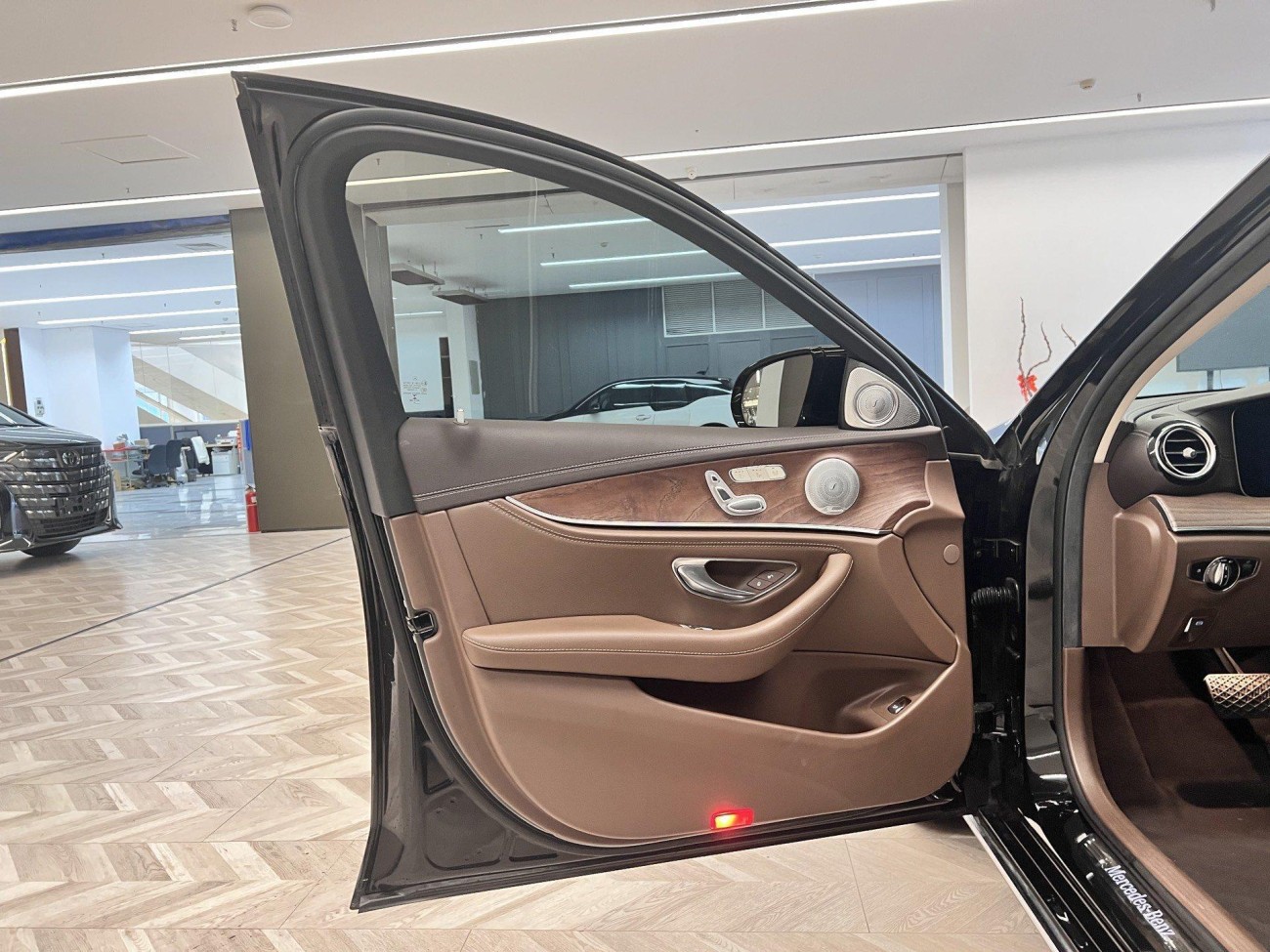 Mercedes-Benz E 260 L 2021