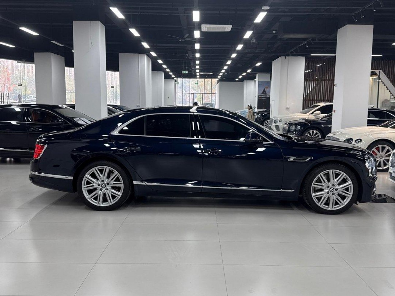 Bentley Flying Spur 2023