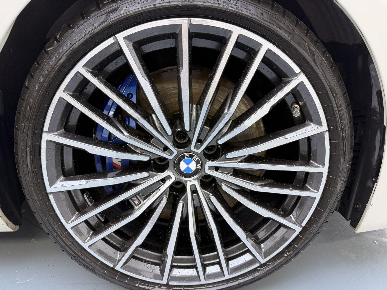 BMW 8 2022