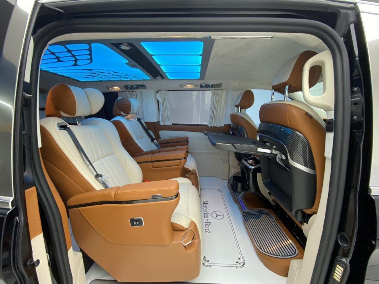 Mercedes-Benz 2023 2024