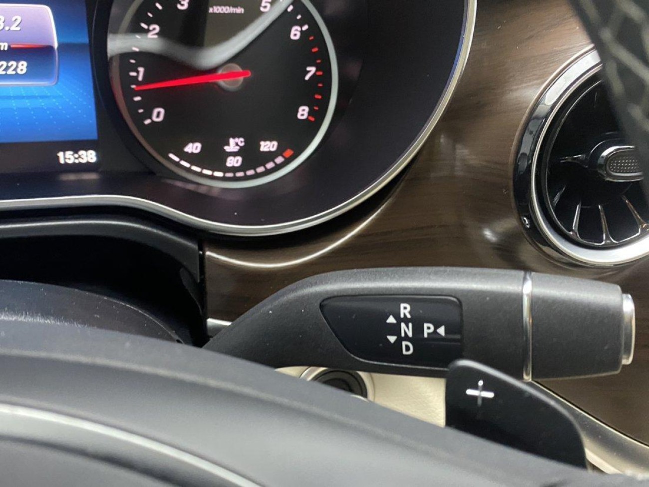 Mercedes-Benz V 2024