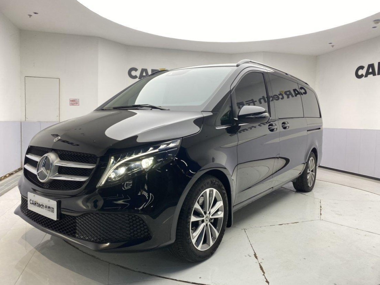 Mercedes-Benz V 2024