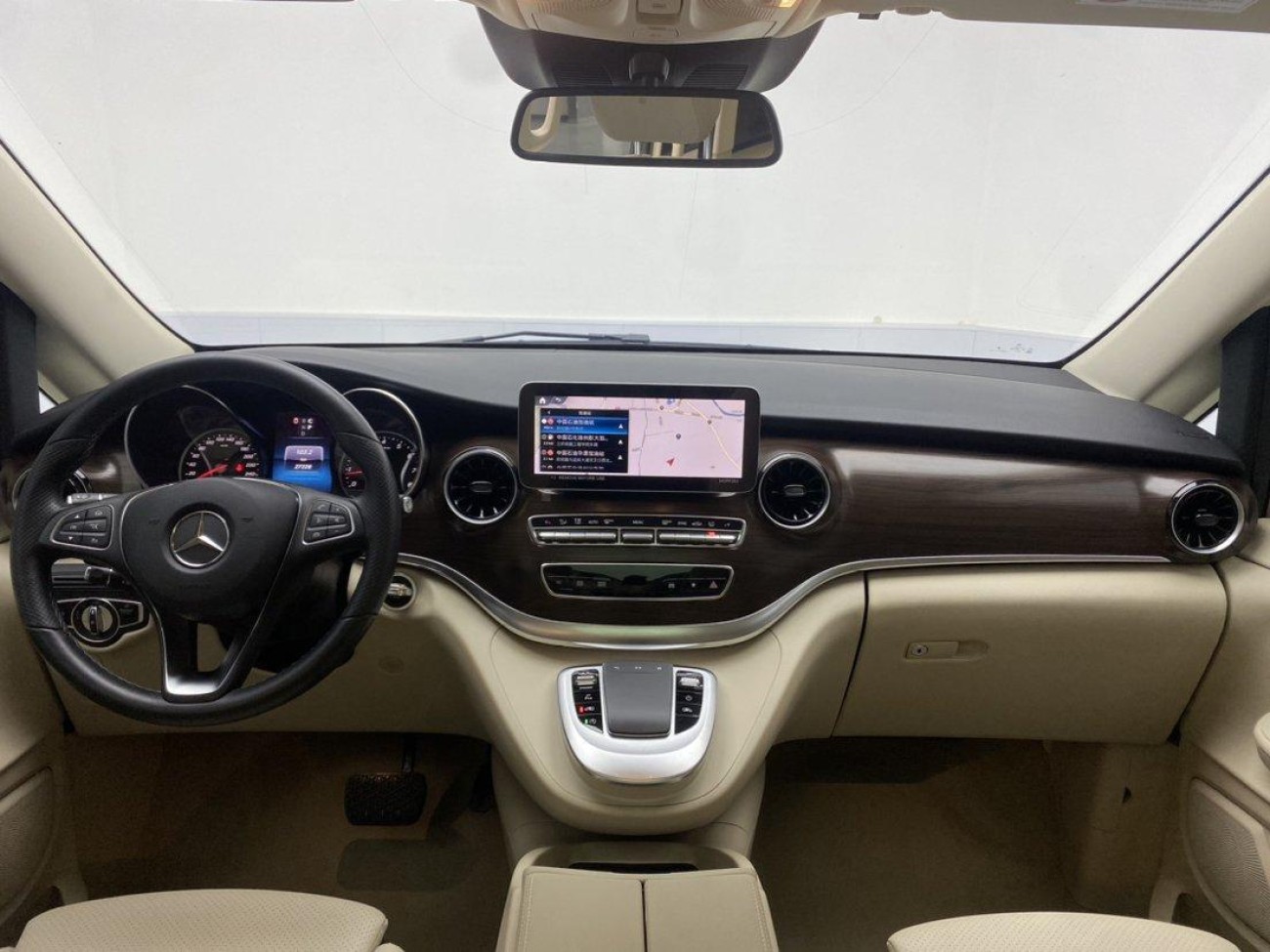 Mercedes-Benz V 2024