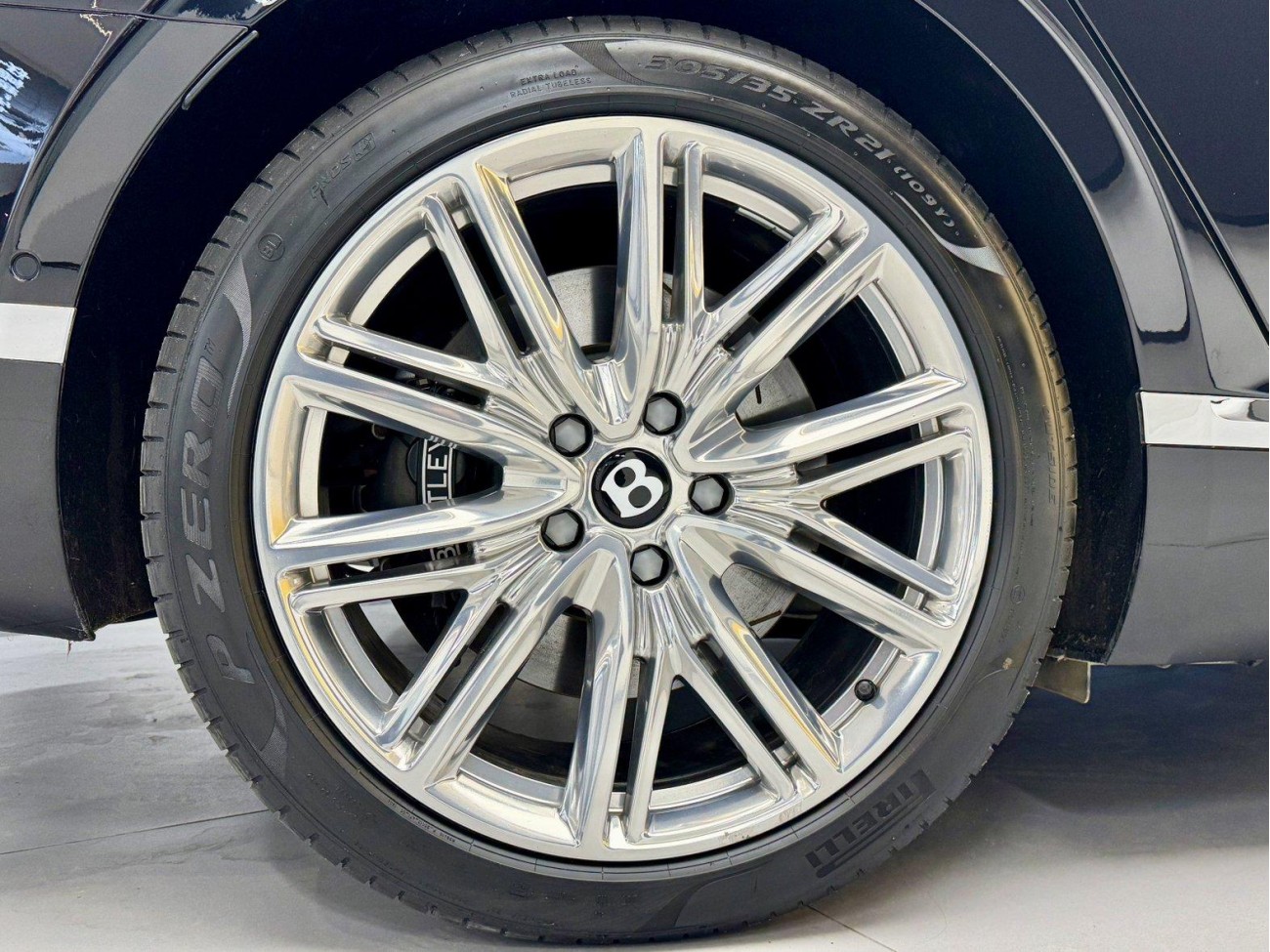Bentley Flying Spur 2023