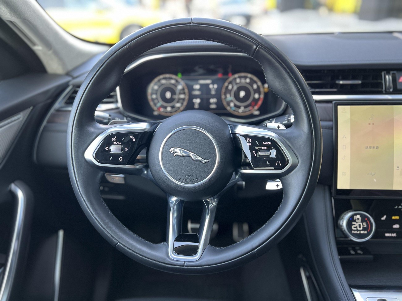 Jaguar F-PACE 2022