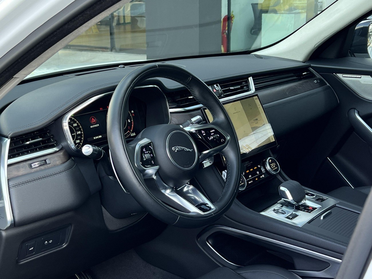 Jaguar F-PACE 2022