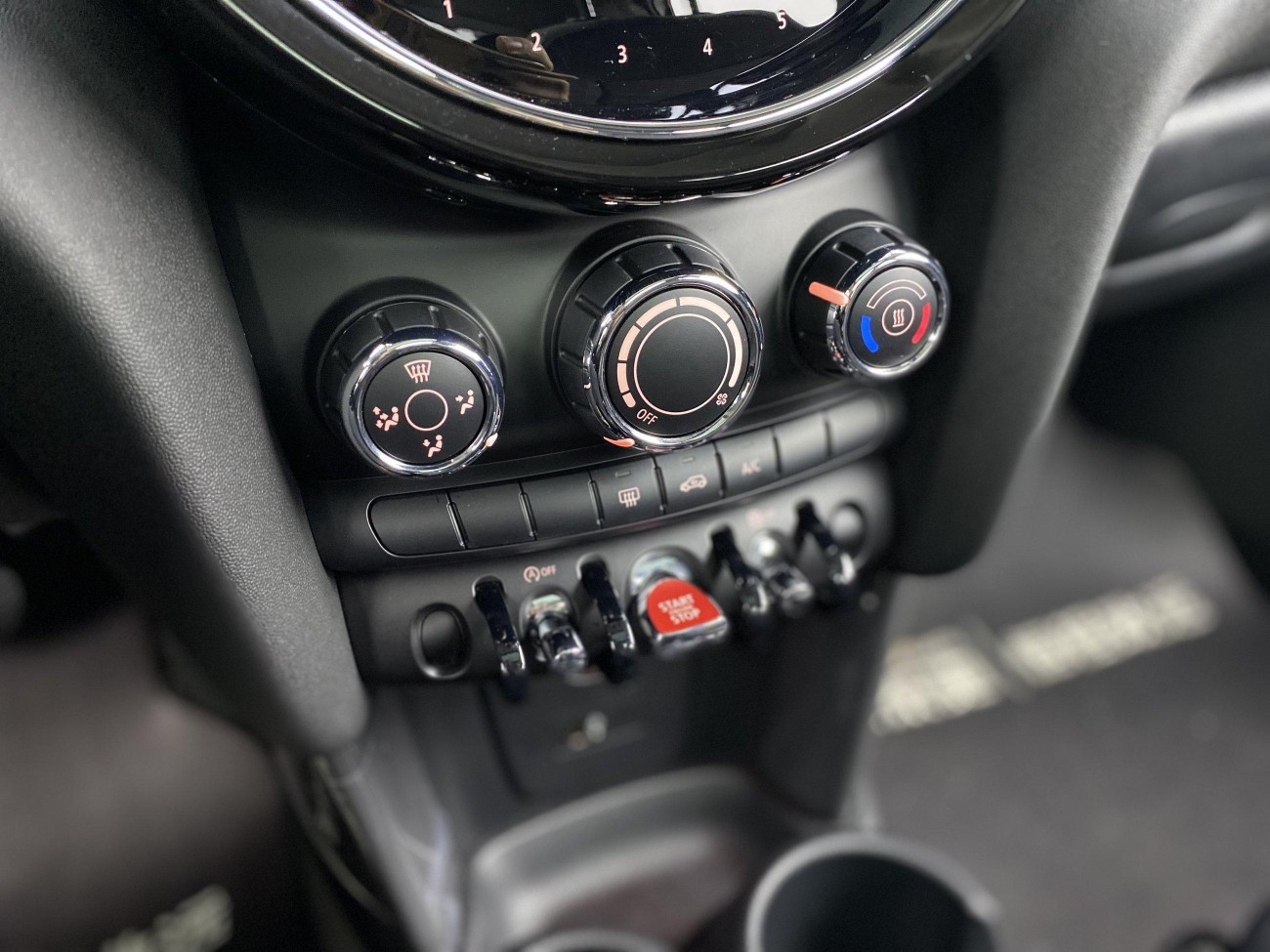 Mini ONE 2024