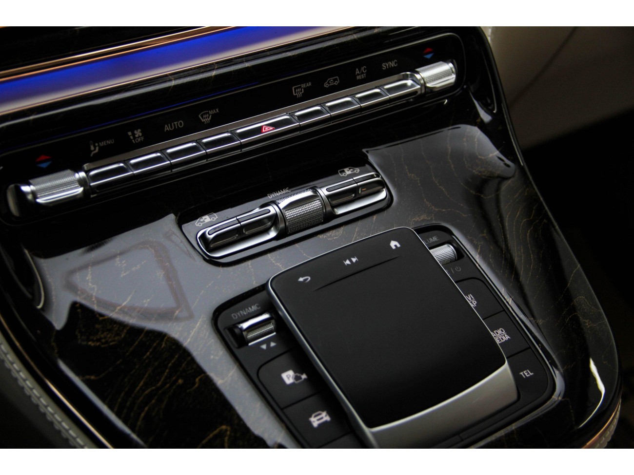 Mercedes-Benz 2024 2026