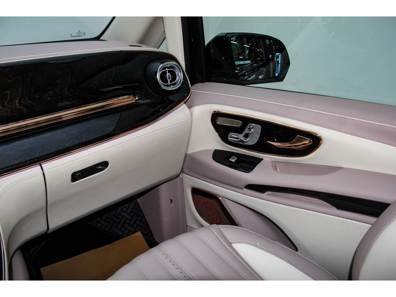 Mercedes-Benz 2024 2026