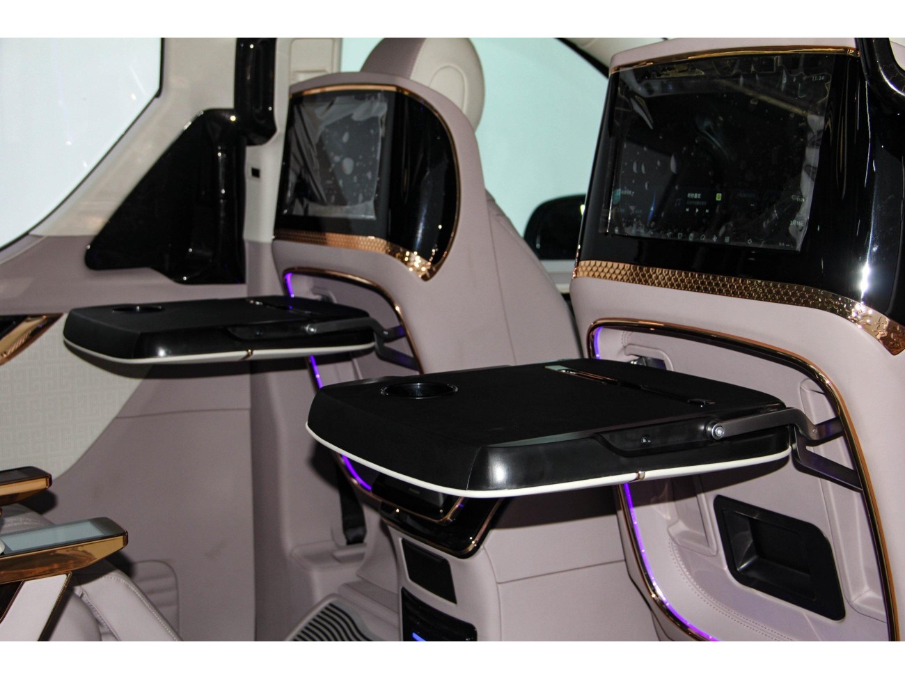 Mercedes-Benz 2024 2026
