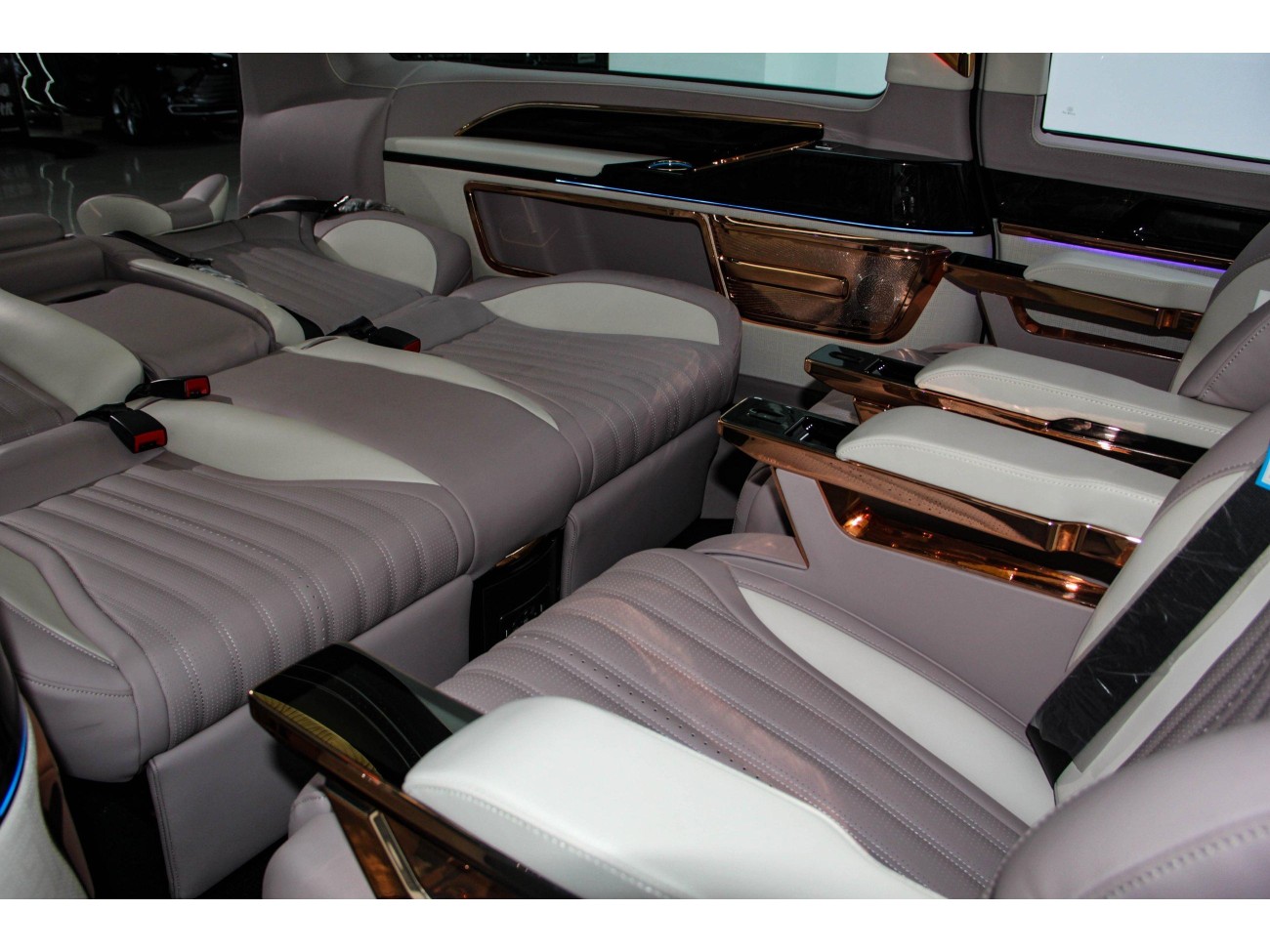 Mercedes-Benz 2024 2026