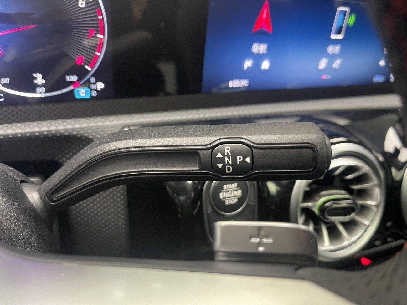 Mercedes-Benz A 200 L 2025