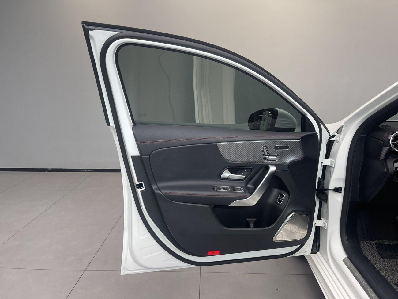 Mercedes-Benz A 200 L 2025