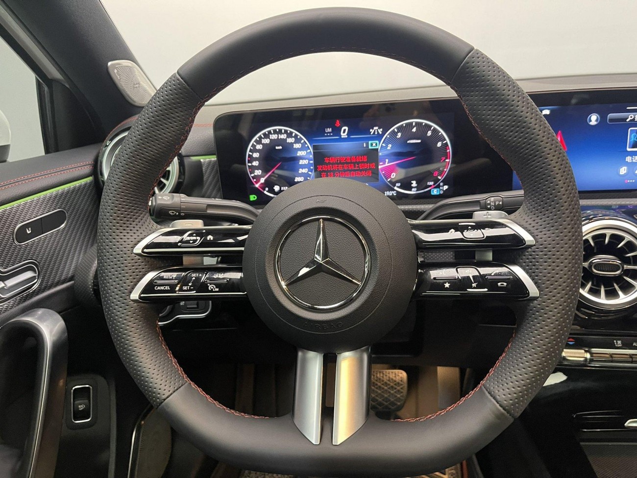 Mercedes-Benz A 200 L 2025