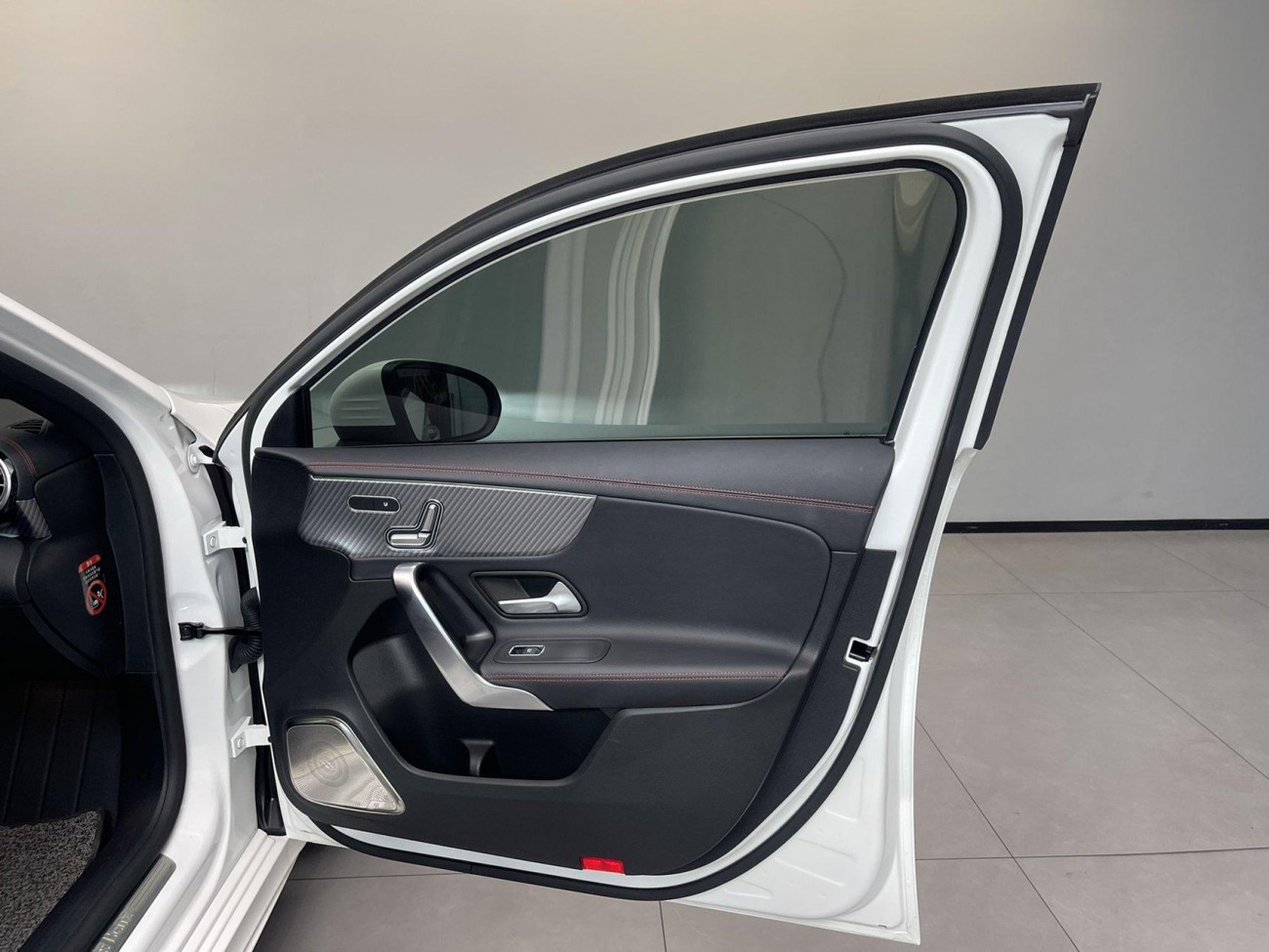 Mercedes-Benz A 200 L 2025