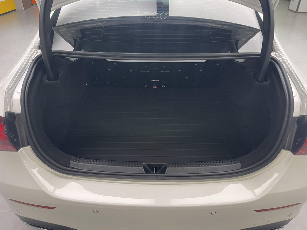 Mercedes-Benz A 200 L 2025