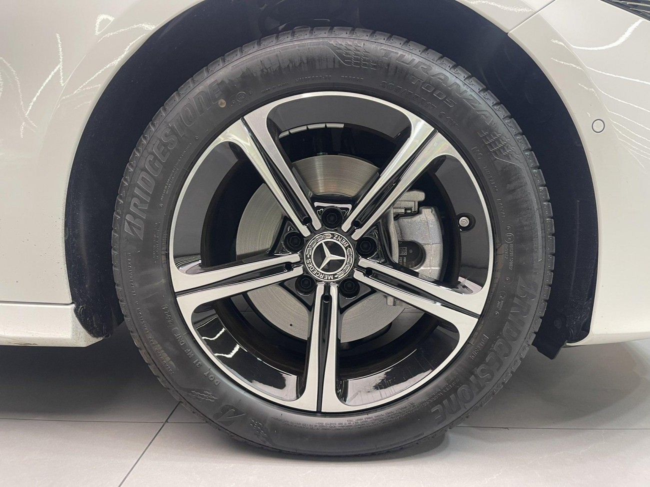 Mercedes-Benz A 200 L 2025