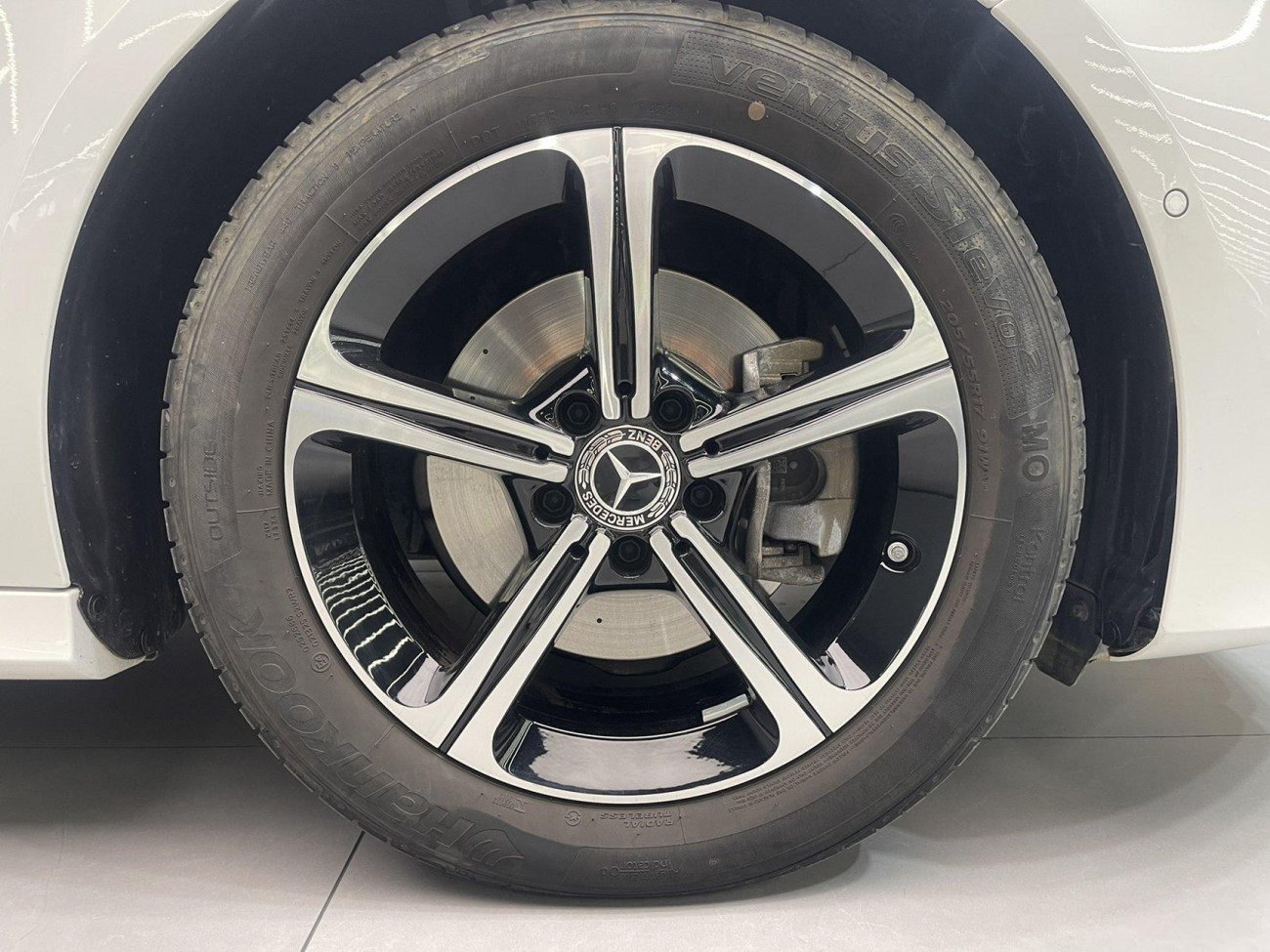 Mercedes-Benz A 200 L 2024