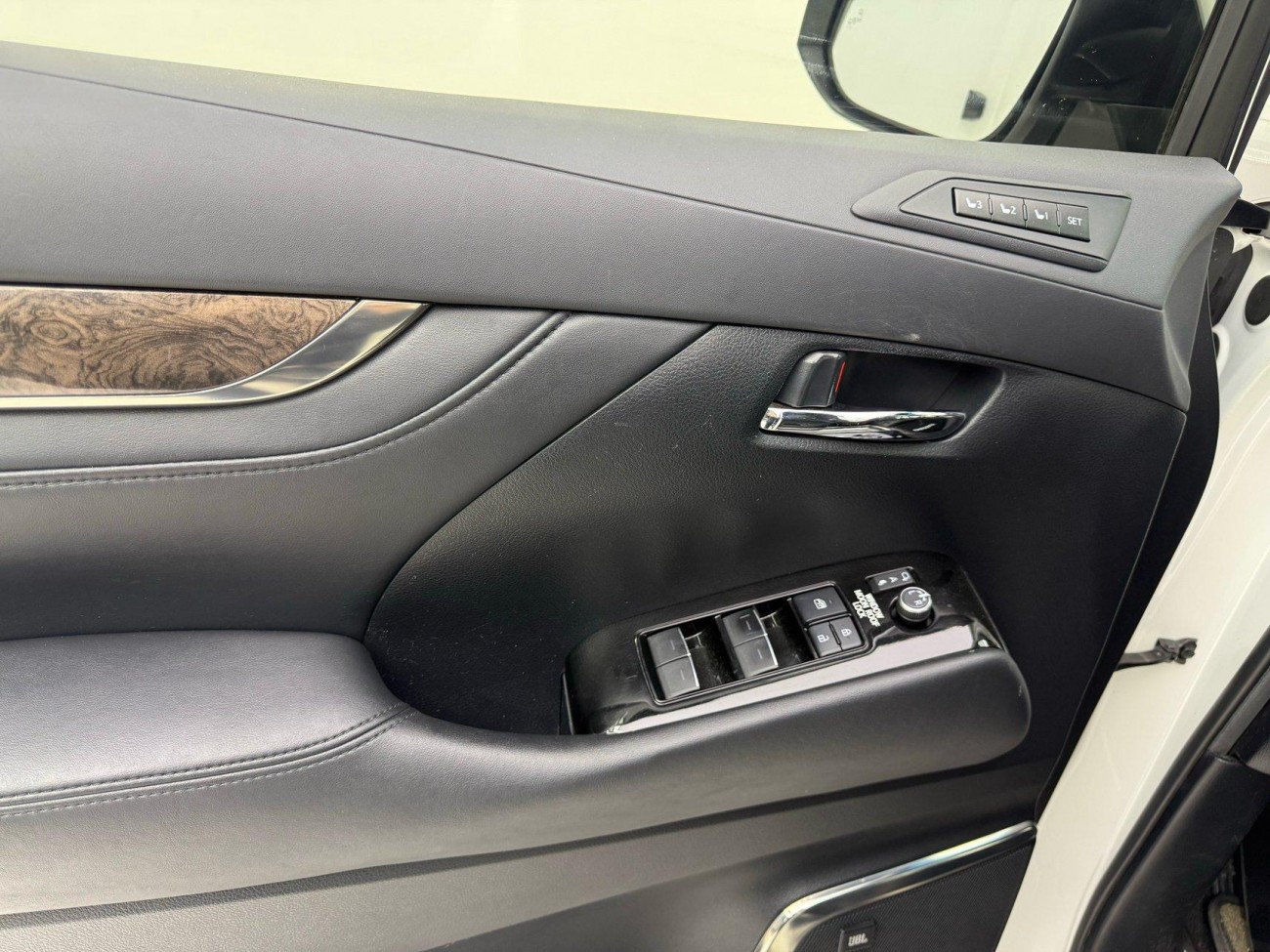 Toyota Alphard 2022
