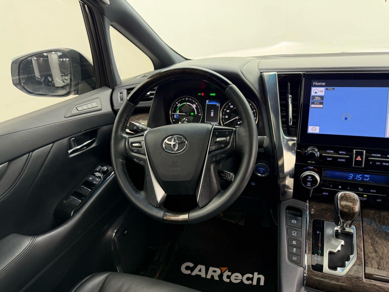 Toyota Alphard 2022