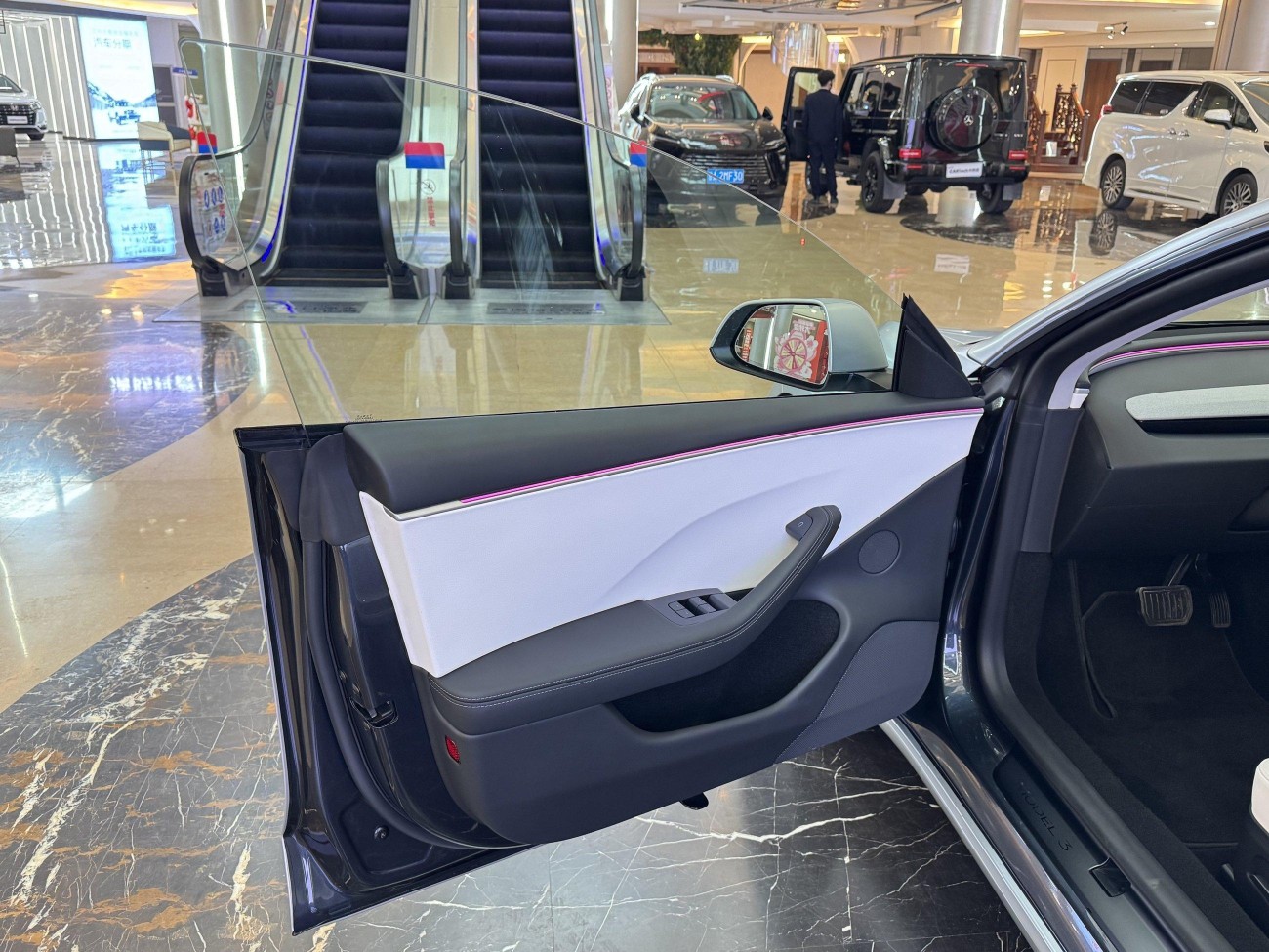 Tesla Model 3 2024