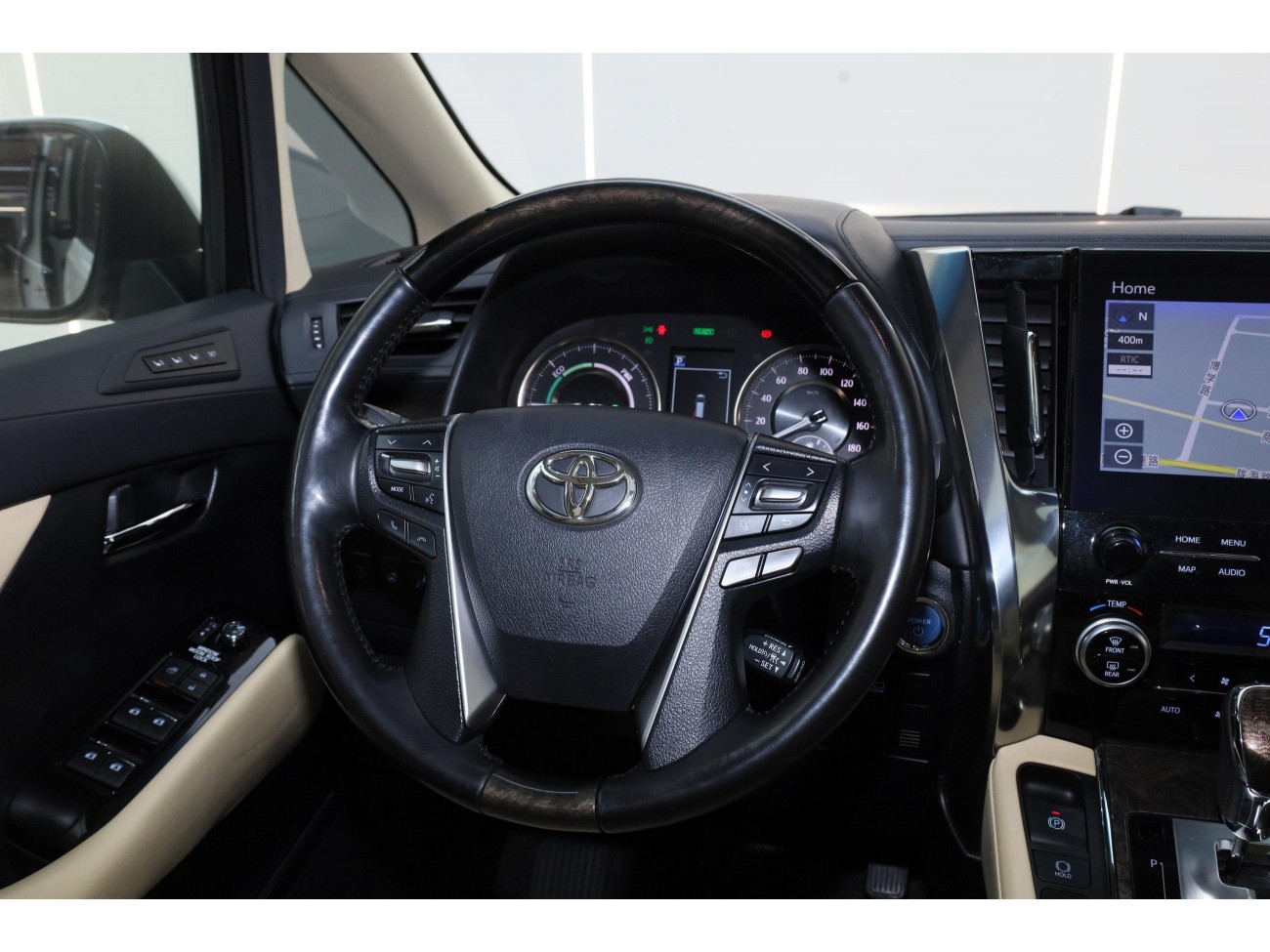 Toyota Alphard 2020