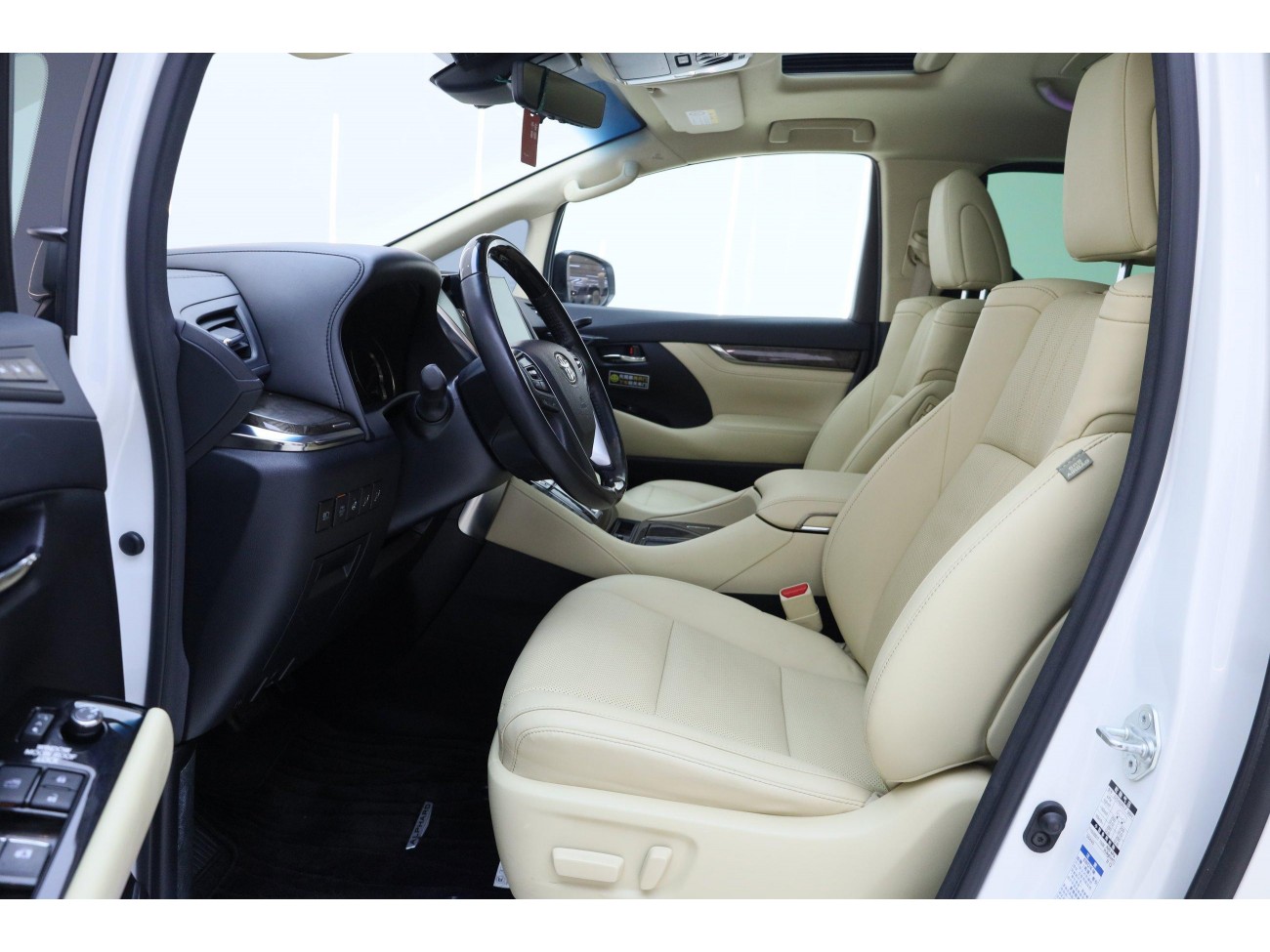 Toyota Alphard 2020