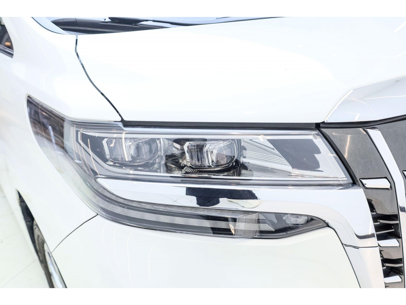 Toyota Alphard 2020