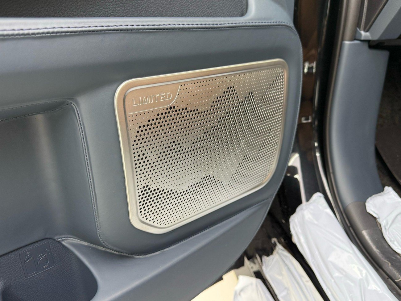 Toyota Granvia 2025