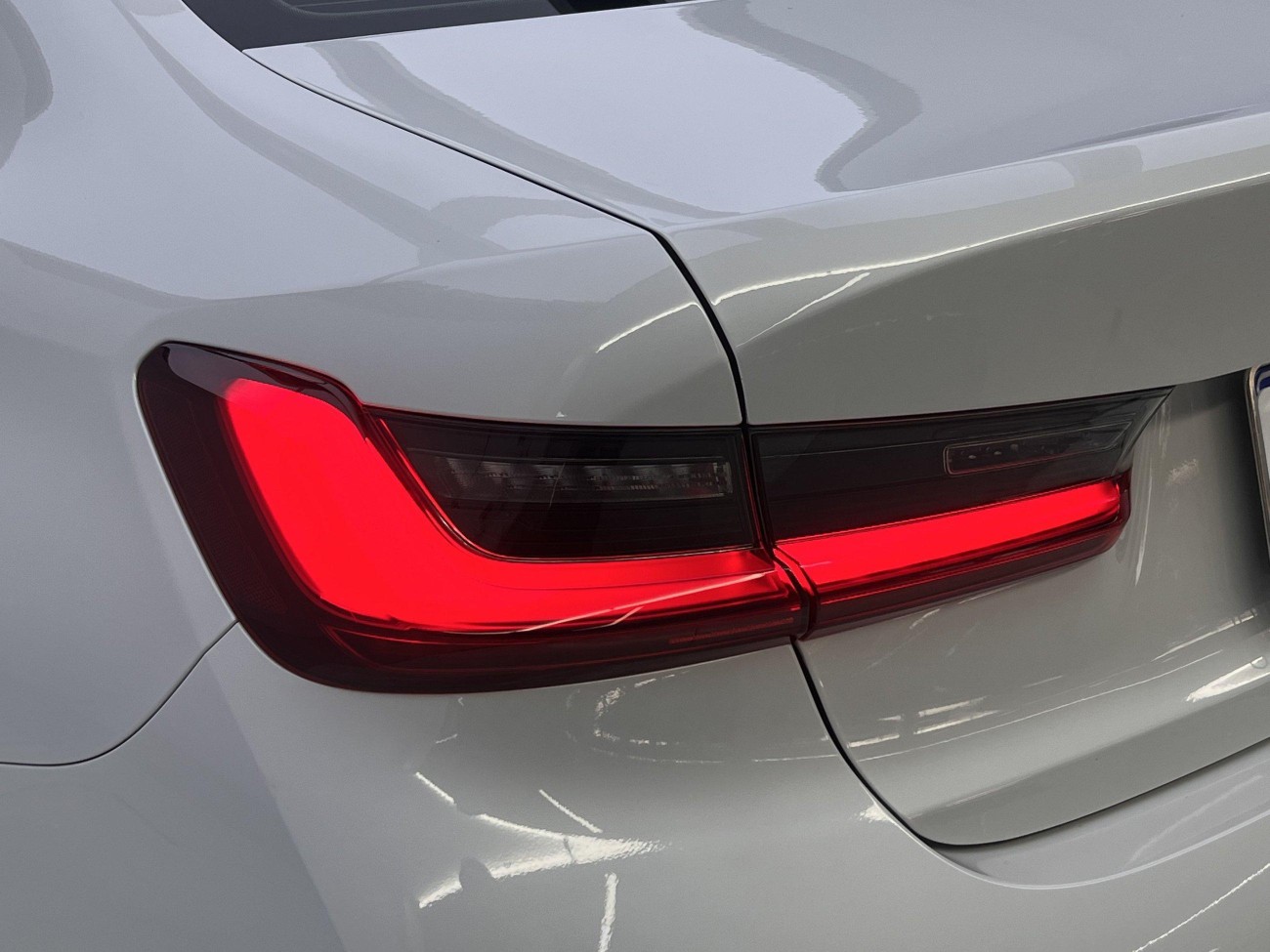 BMW 325Li 2023