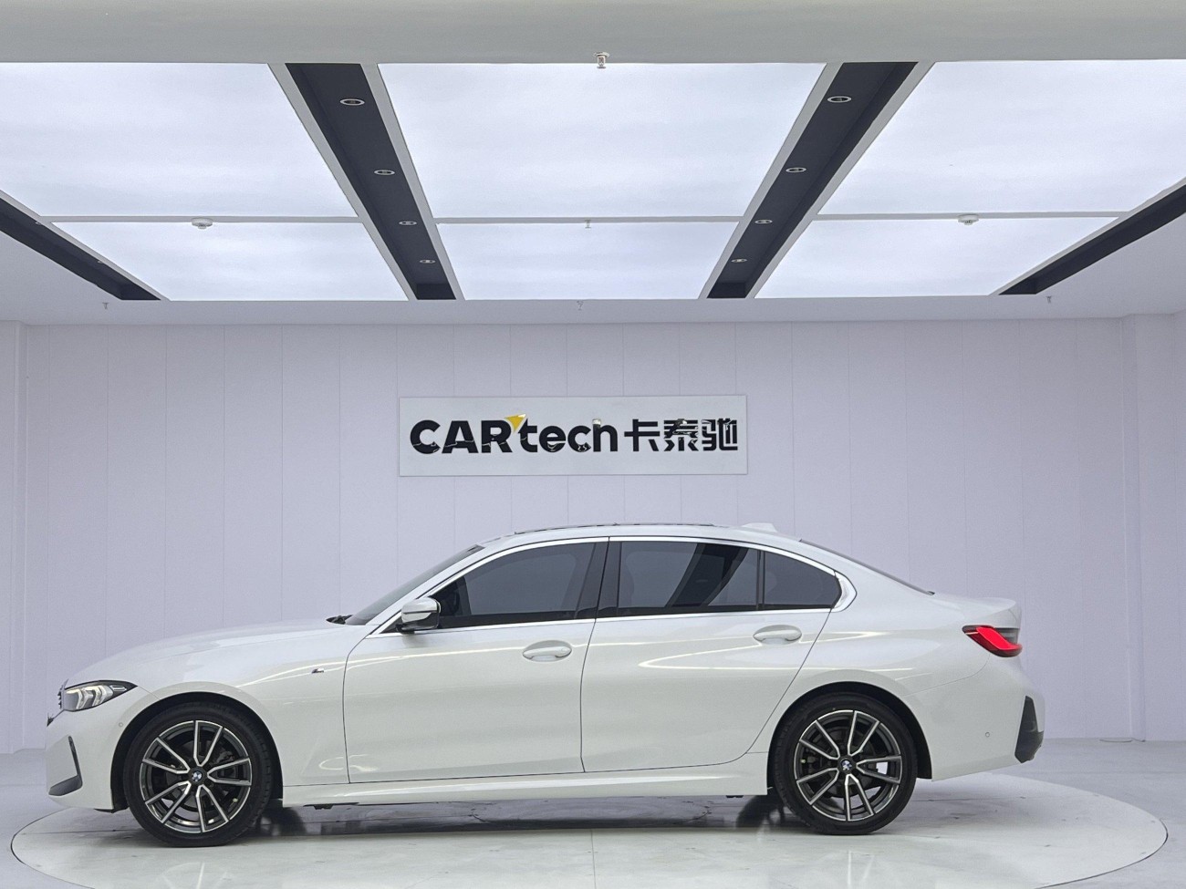 BMW 325Li 2023