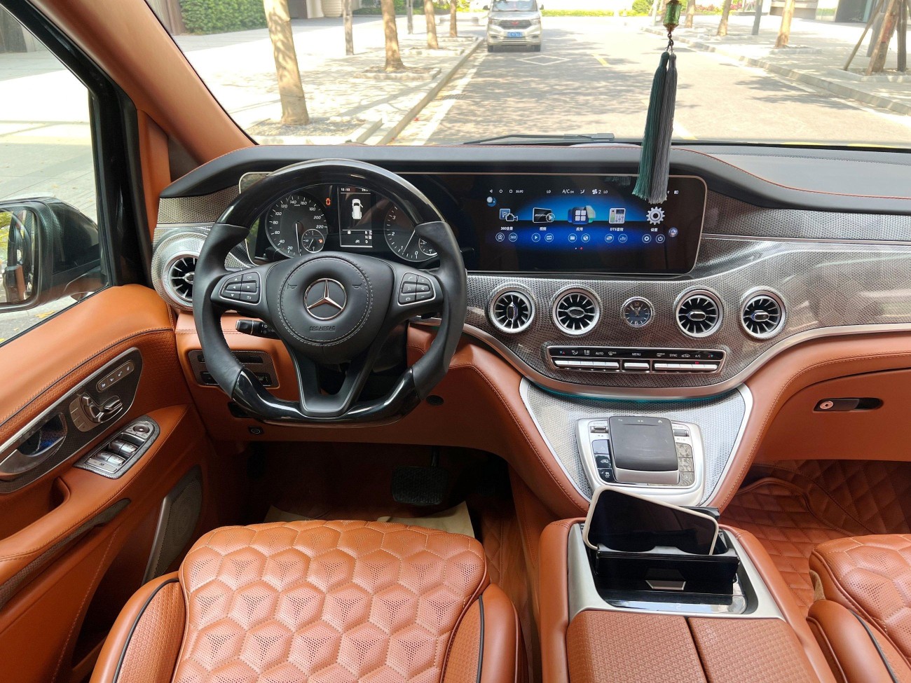 Mercedes-Benz 2022