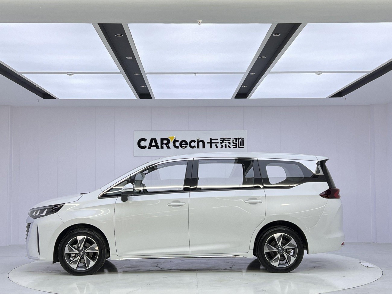 Trumpchi M6 2025