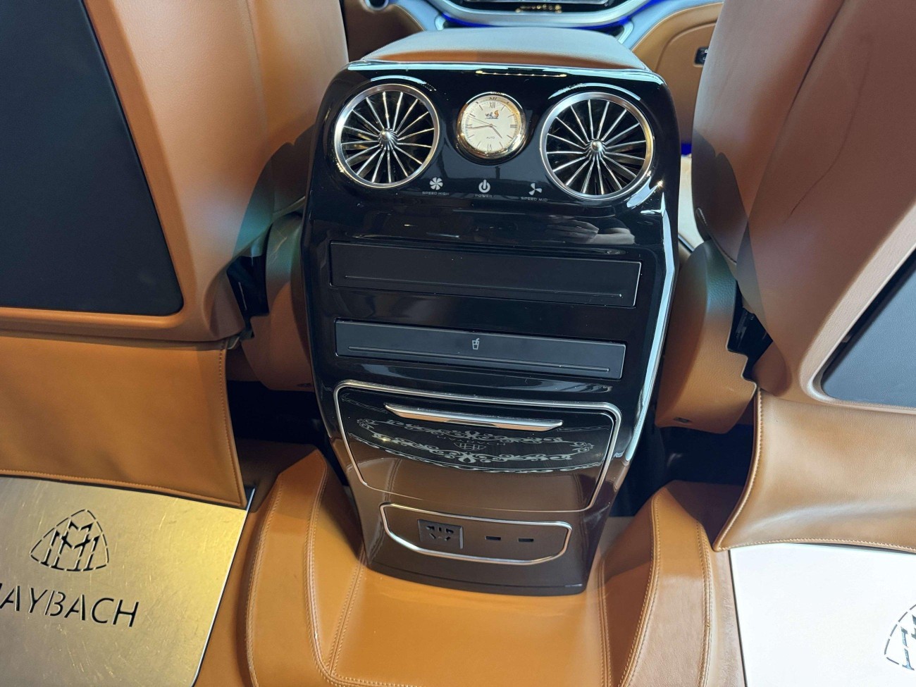 Mercedes-Benz 2023