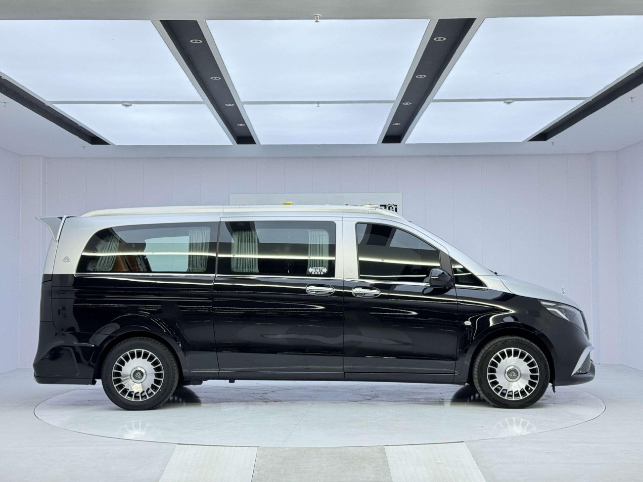 Mercedes-Benz 2023