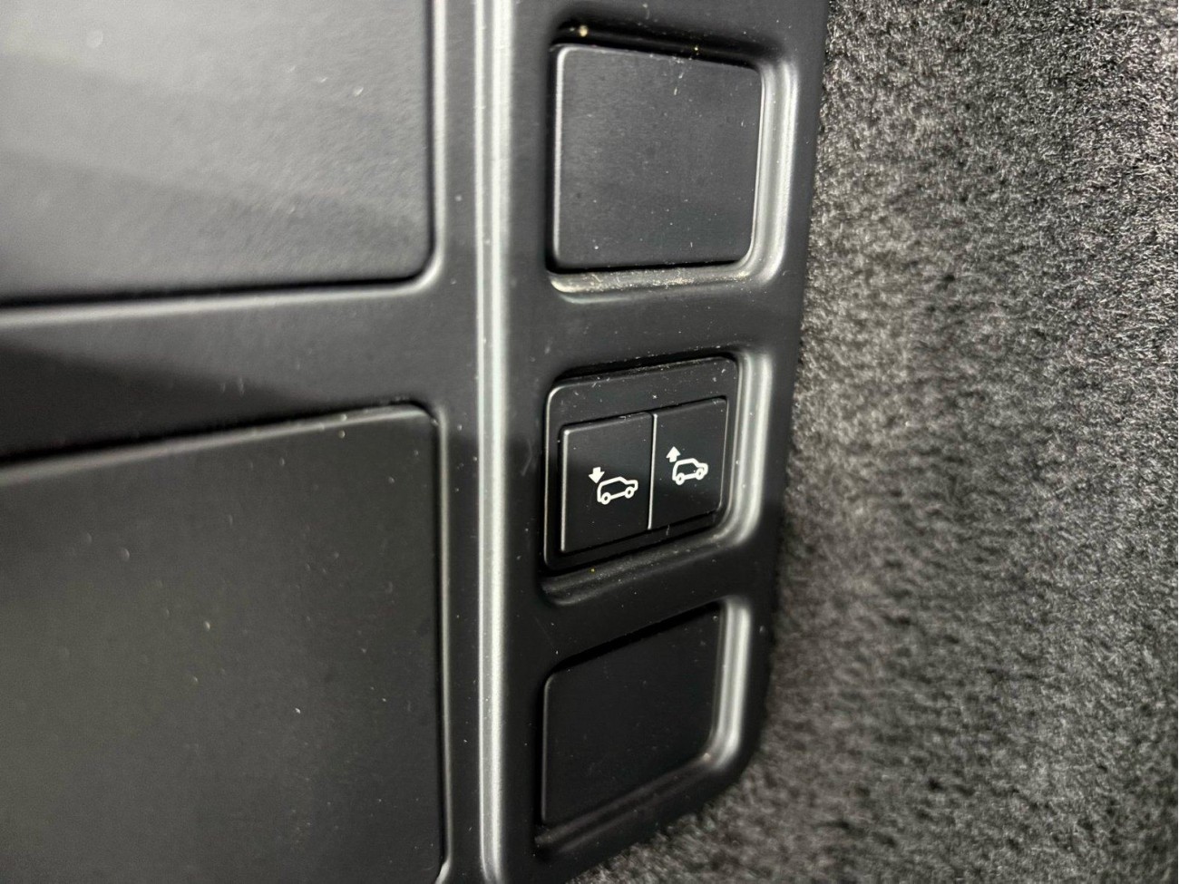Land Rover Discovery 2020