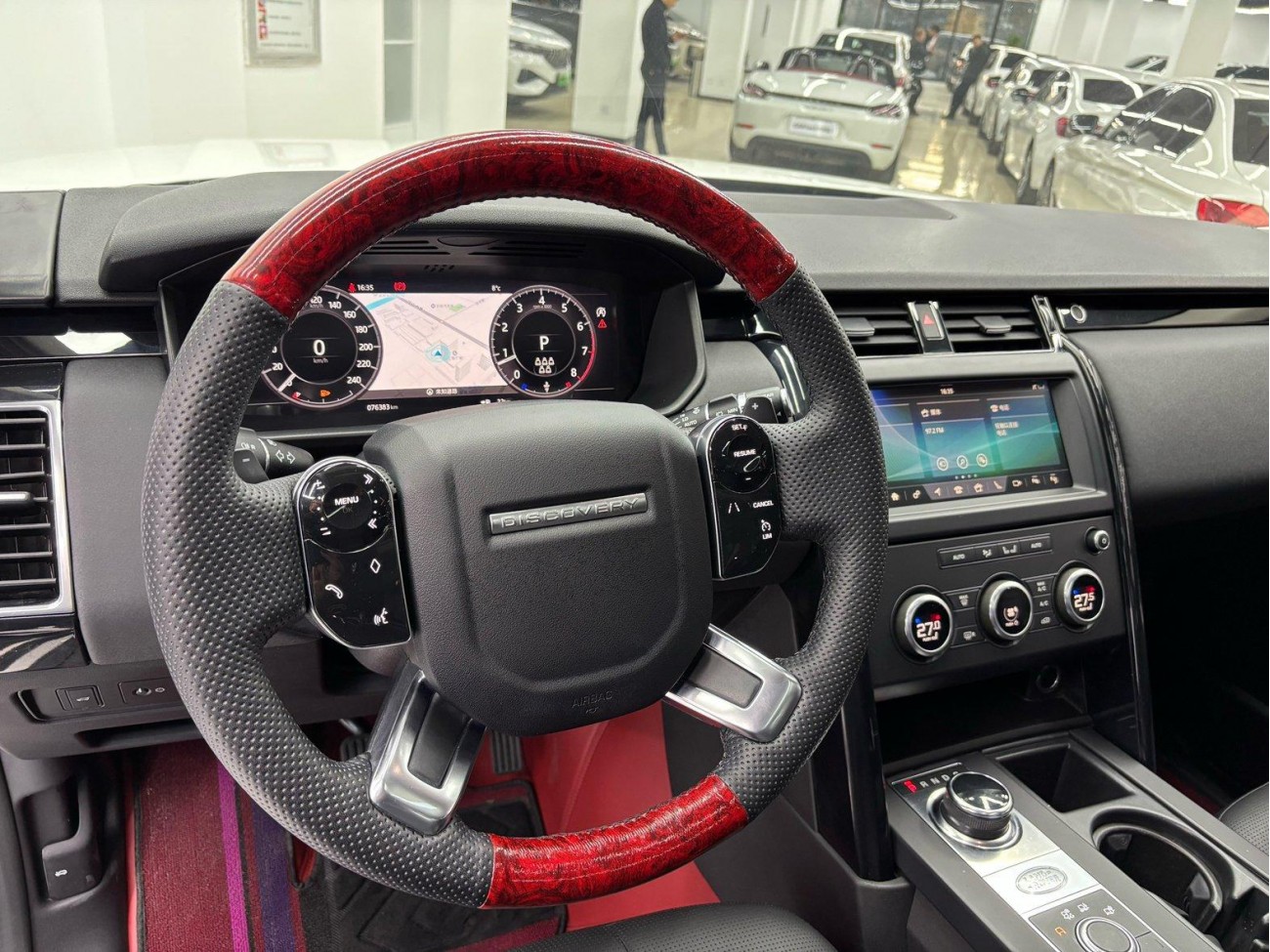 Land Rover Discovery 2020