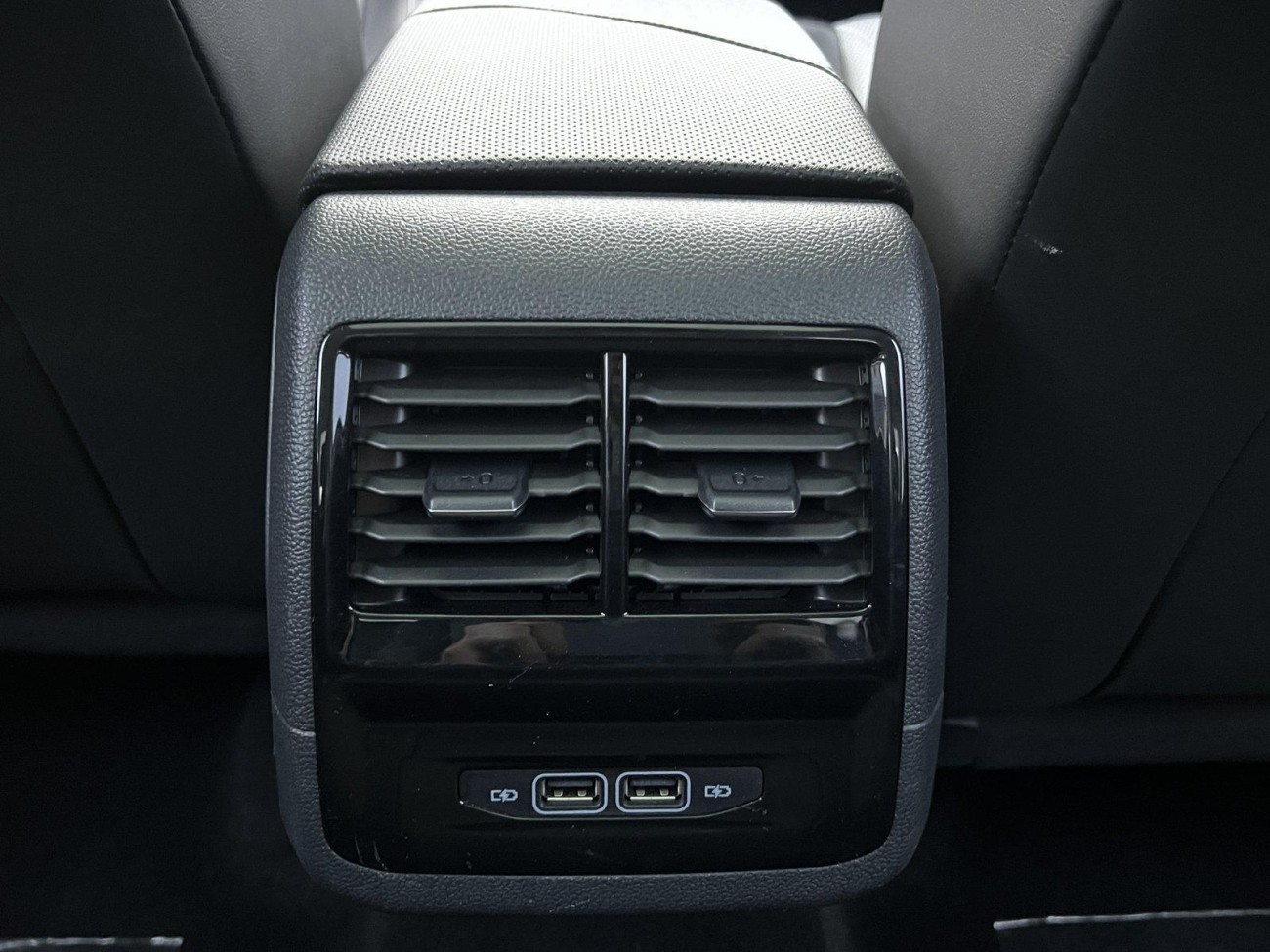Volkswagen Sagitar 2023